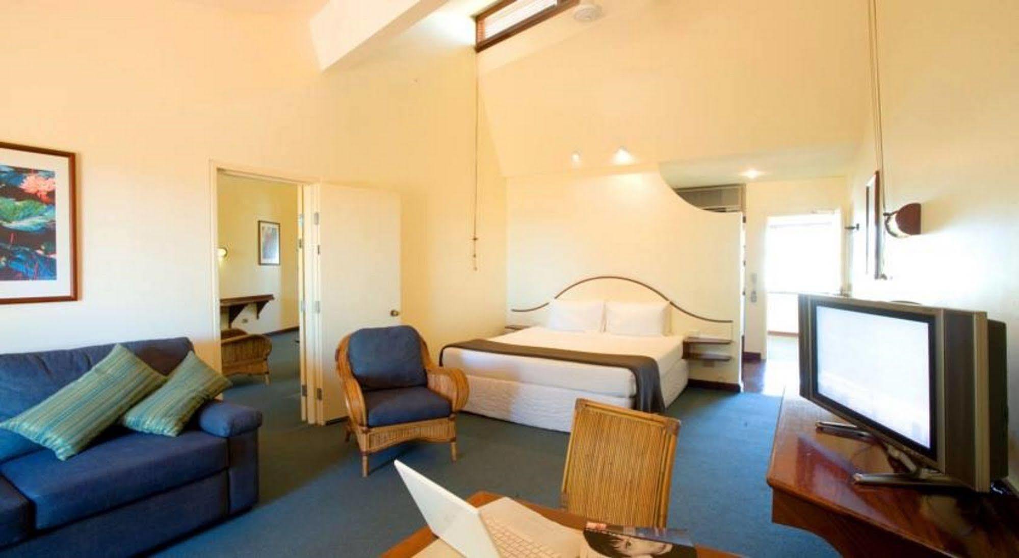 ביירון ביי Beach Hotel Resort מראה חיצוני תמונה